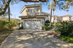 8253 Residence Court
