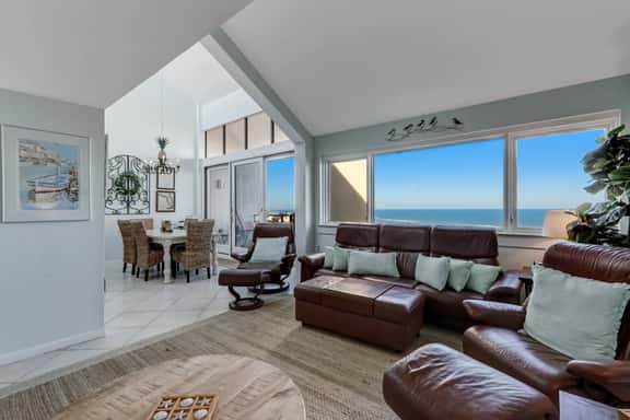Beachwalker 1156 - Image 1